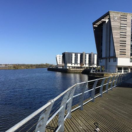 Home From Home With Fantastic Views Runcorn Exterior foto